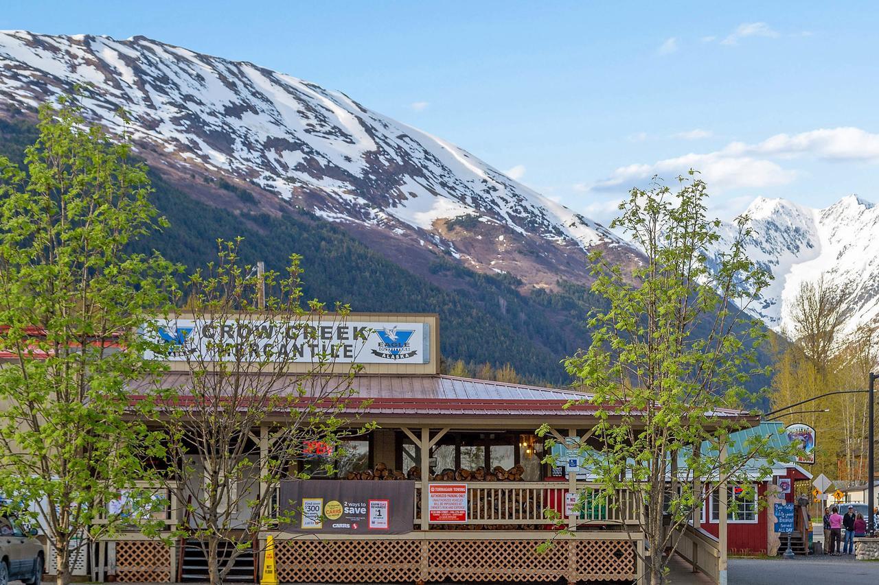 Crow Creek Hotel Girdwood Exterior photo